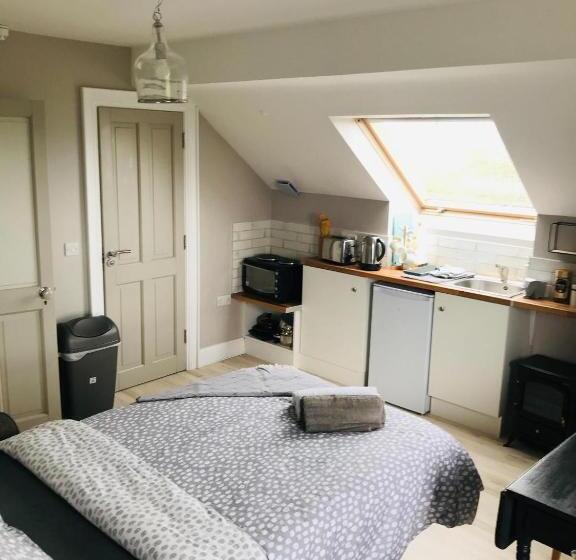 带大床的复式套间, Sperrin View Suite   Luxury Space With Budget Friendly Pricing