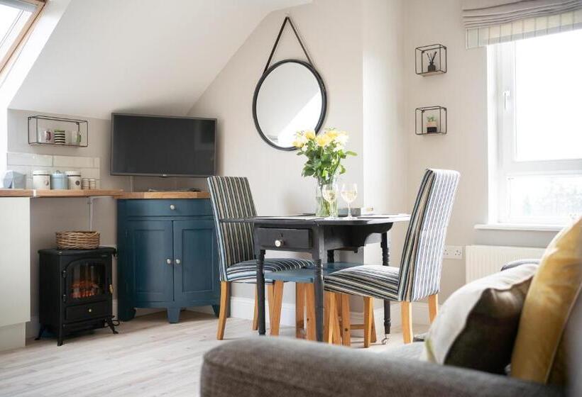 带大床的复式套间, Sperrin View Suite   Luxury Space With Budget Friendly Pricing