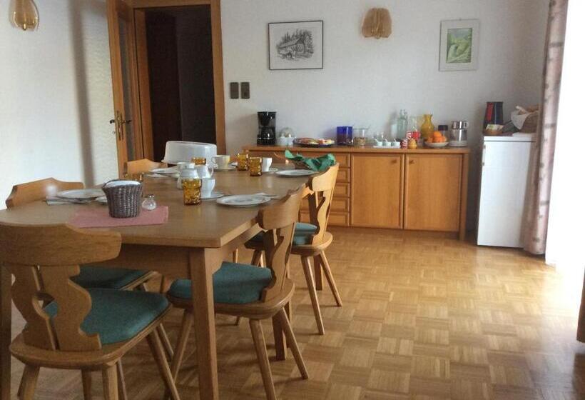 Номер Стандарт с Балконом, Gästehaus Wastian