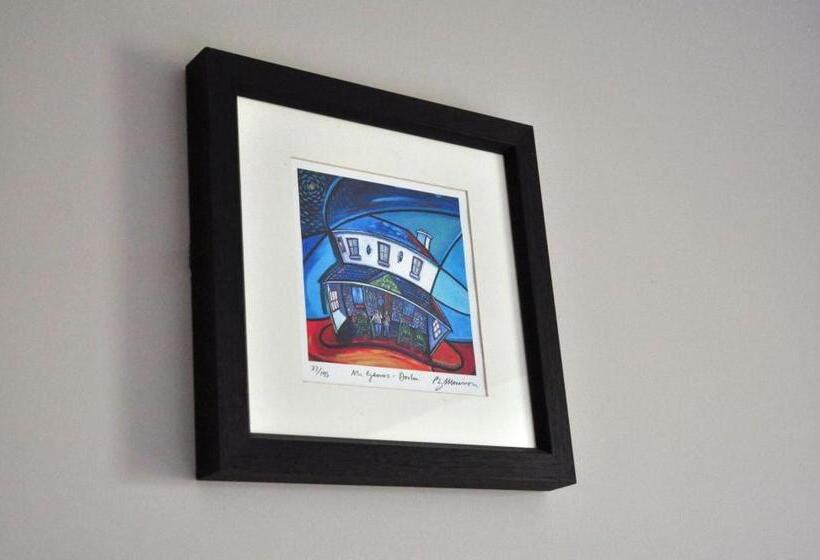 컴포트 트리플 룸, Doolin Village Accomodation