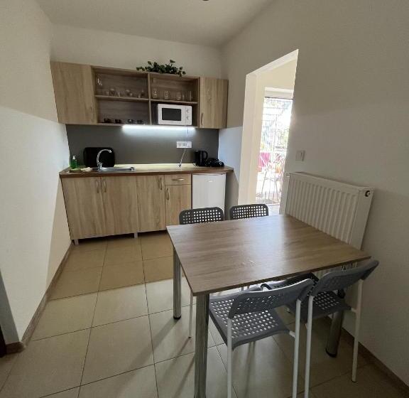 آپارتمان 1 خوابه, Sunny Apartman