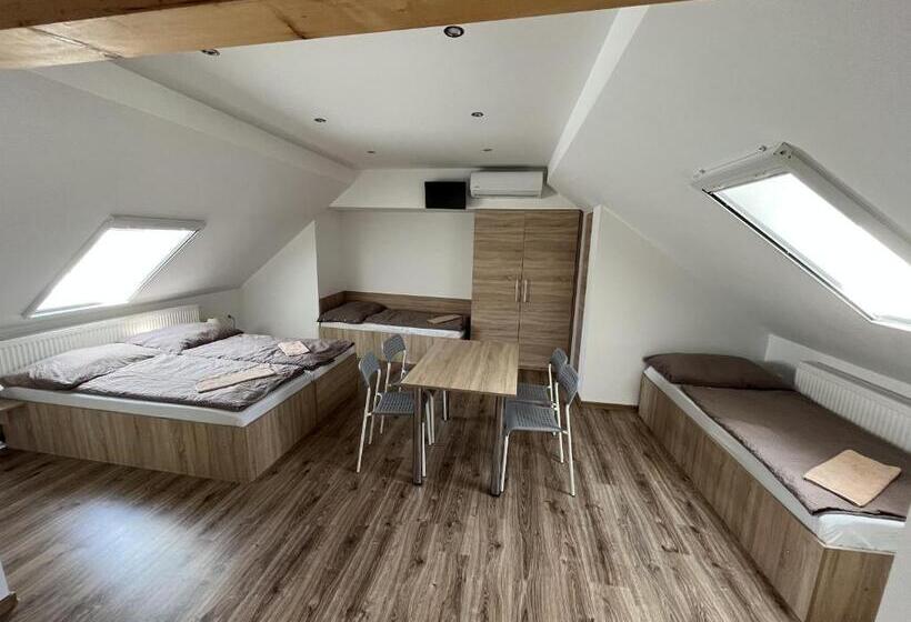 Семейный Номер, Sunny Apartman