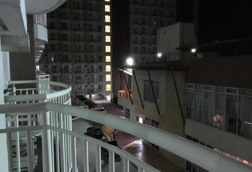 شقة غرفة واحدة مطلة على حمام السباحة, Condo With Free Swimming Pool & Viewing Deck