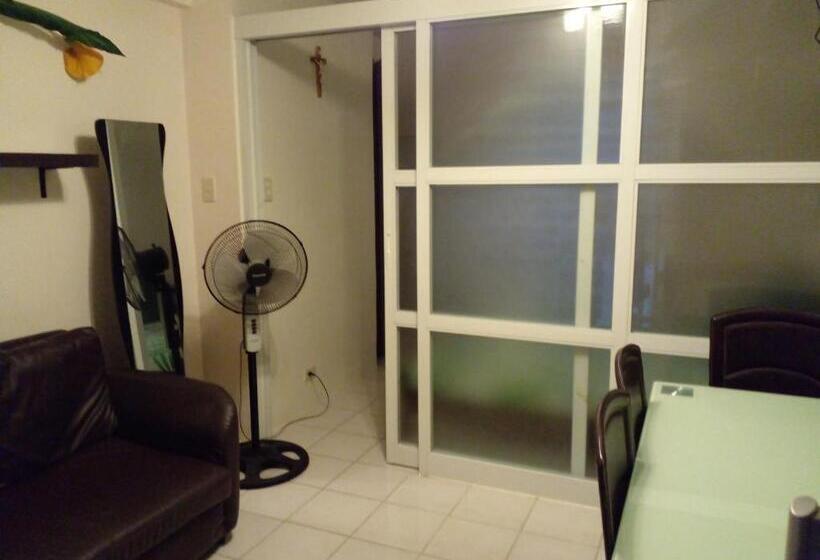 شقة غرفة واحدة مزودة بتراس, Condo With Free Swimming Pool & Viewing Deck