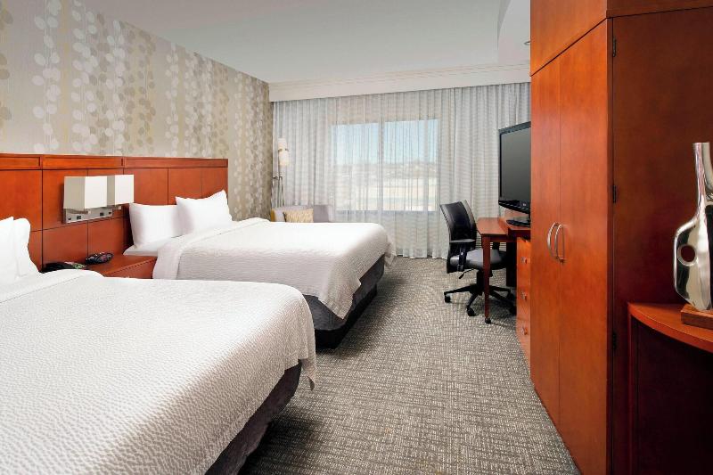 חדר סטנדרט עם מיטת קינג, Hampton Inn & Suites Little Rock Downtown