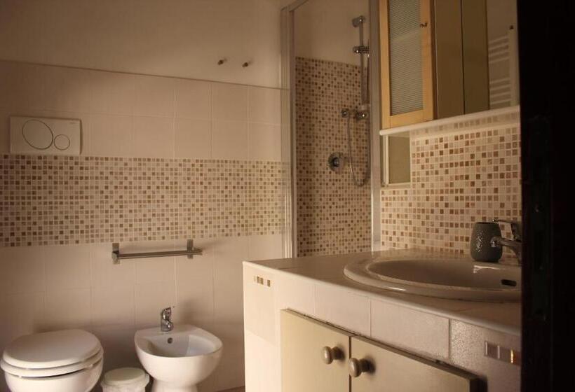 اتاق لوکس با بالکن, Casa Madè
