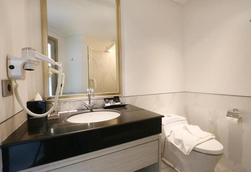 Habitación Deluxe, Java Paragon Hotel & Residences