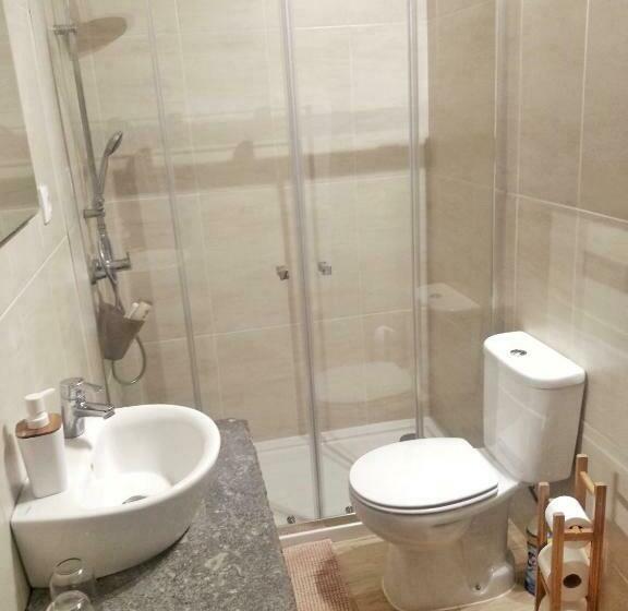Quarto Familiar, Basalto Negro Al