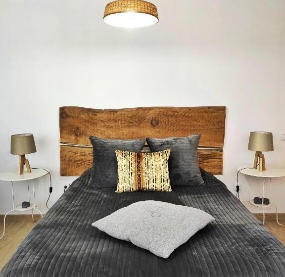 Quarto Familiar, Basalto Negro Al