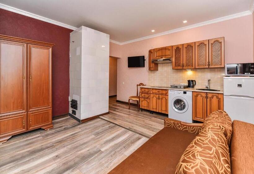 اتاق استاندارد چهار تخته, Villa Victoria