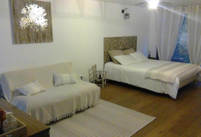 Номер Стандарт Вид на Сад, Chambres D Hôtes Nature Et Bois Bed And Breakfast