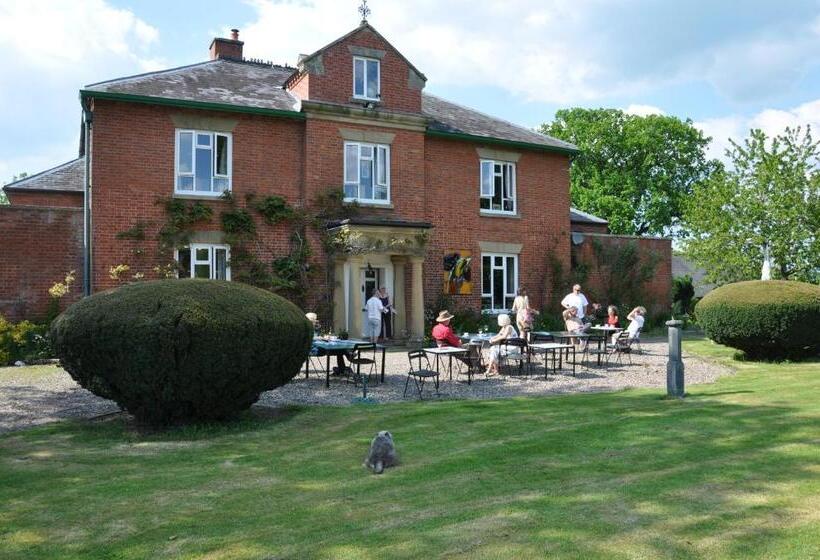Семейный Номер Вид на Горы, Mid Wales Arts B&b