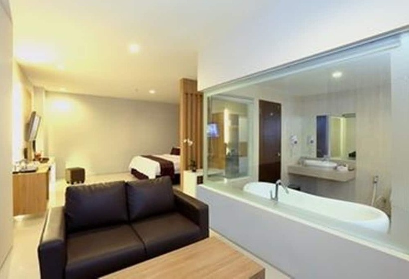 Люкс, Lombok Plaza Hotel And Convention