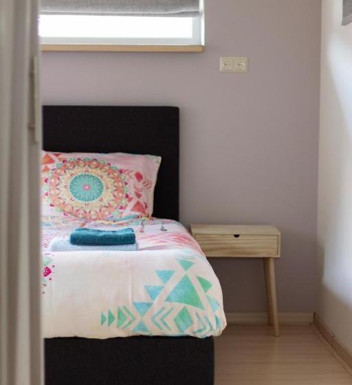Quarto Estandar, Op D N Stolberg