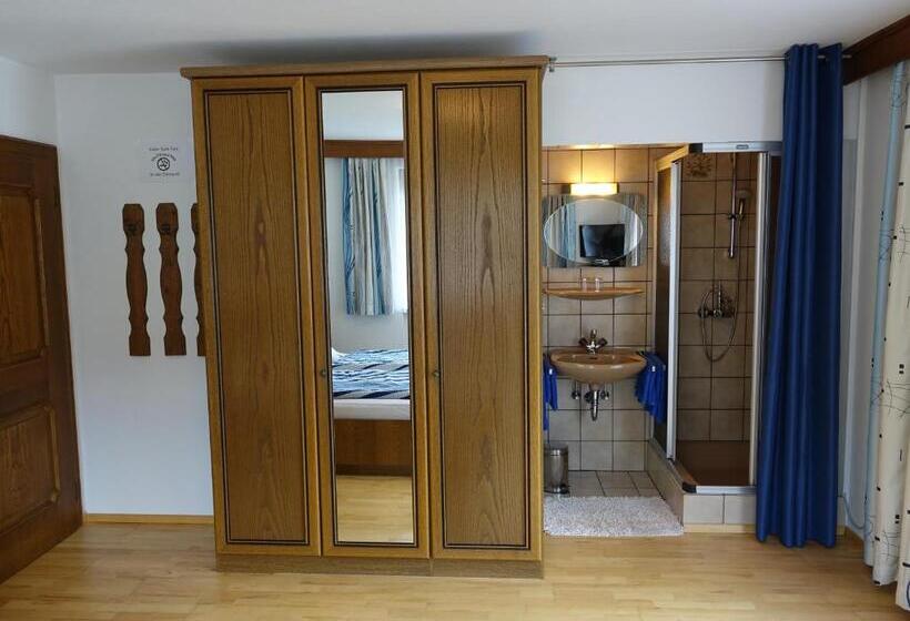 Номер Стандарт с Балконом, Gästehaus Margareta