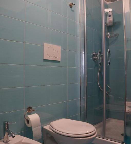 Standaard Vierpersoonskamer met Uitzicht op Zee, B&b Occhi Di Mare