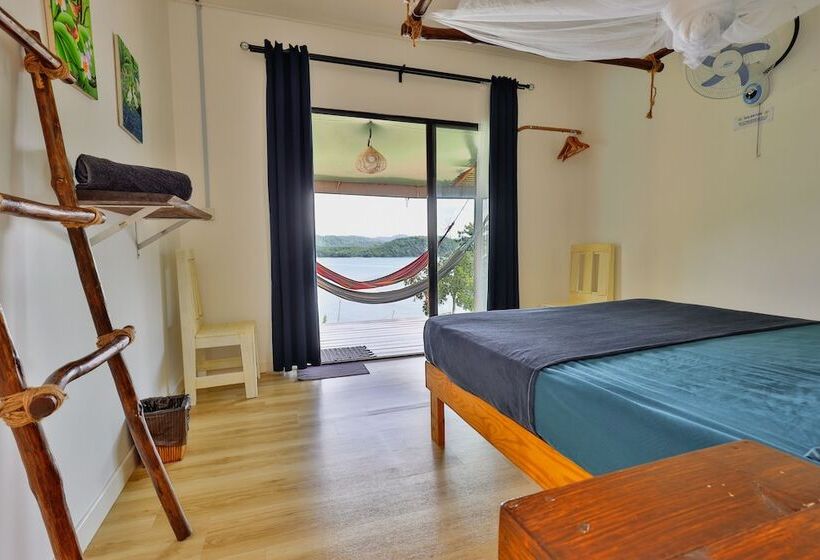 オーシャンビュースタンダードルームバルコニー付き, Bigfin Beach Resort