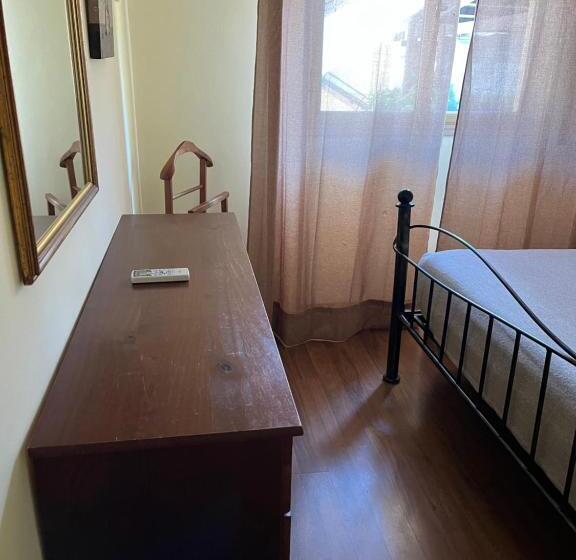 اتاق استاندارد, Da Adriana Guesthouse
