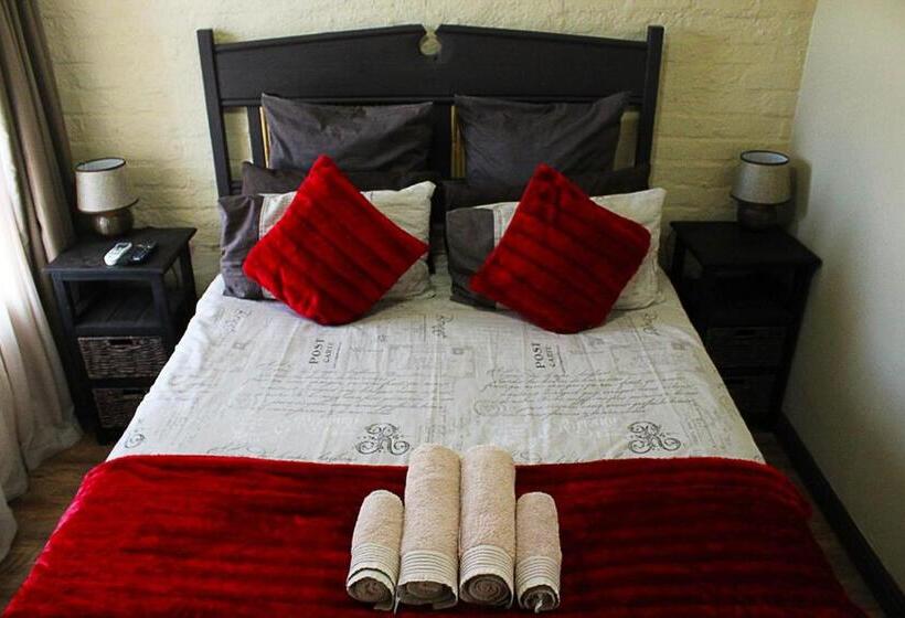 Номер Deluxe Вид на Сад, African Adventures Accommodation