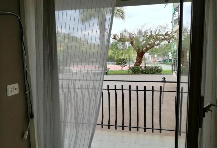 带1个卧室带花园景观的公寓, Bouganville Residence