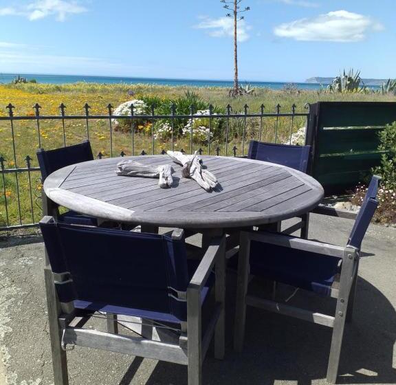 Номер Deluxe, Rarangi Seaview On The Beach B&b