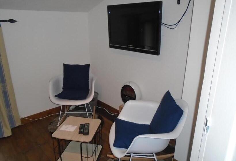 Номер Стандарт, 43 Rue Des Quarts