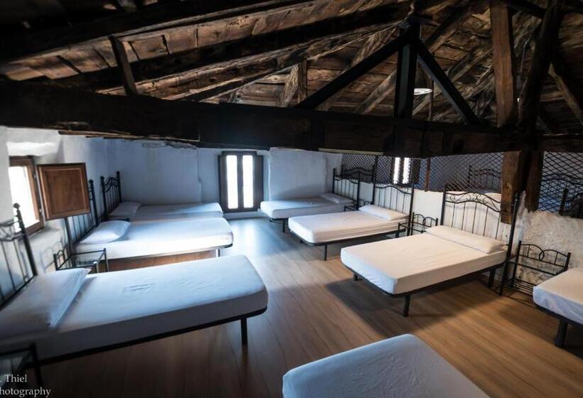 Кровать в Общей Комнате, Albergue Rosalia / Pilgrim Hostel