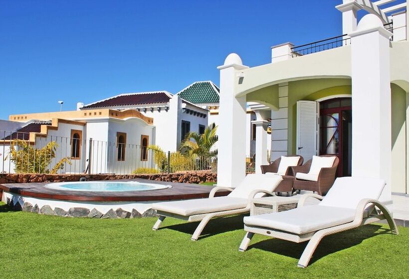 Вилла 2 Спальни с Гидромассажем, Suite Villa Maria