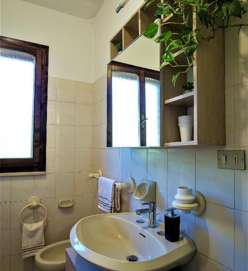 اتاق استاندارد با سرویس بهداشتی مشترک, B&b La Mia Oasi