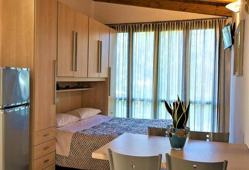استودیوی لوکس, B&b La Mia Oasi