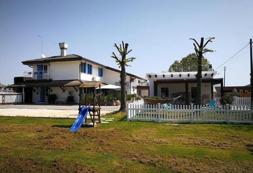 Номер Стандарт с Балконом, Villa Roma Holidays