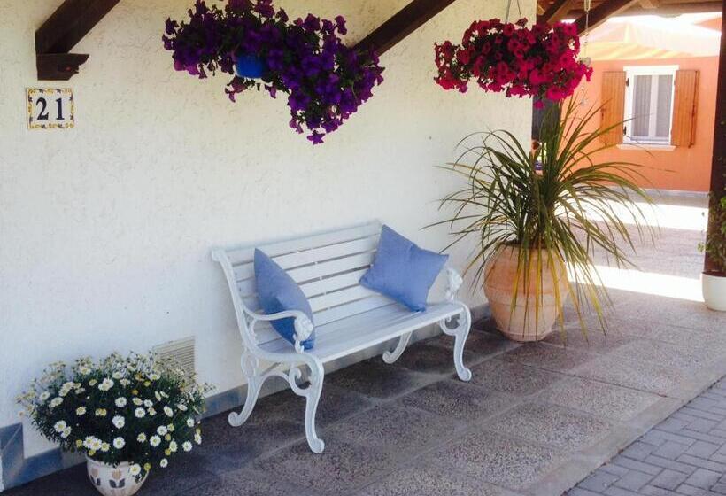 Вилла 1 Спальня Вид на Сад, Villa Roma Holidays