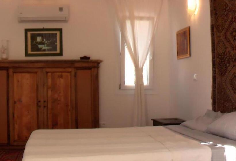اتاق لوکس, Casa Veneri