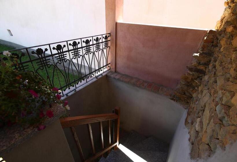 Quarto Familiar, La Pepanella