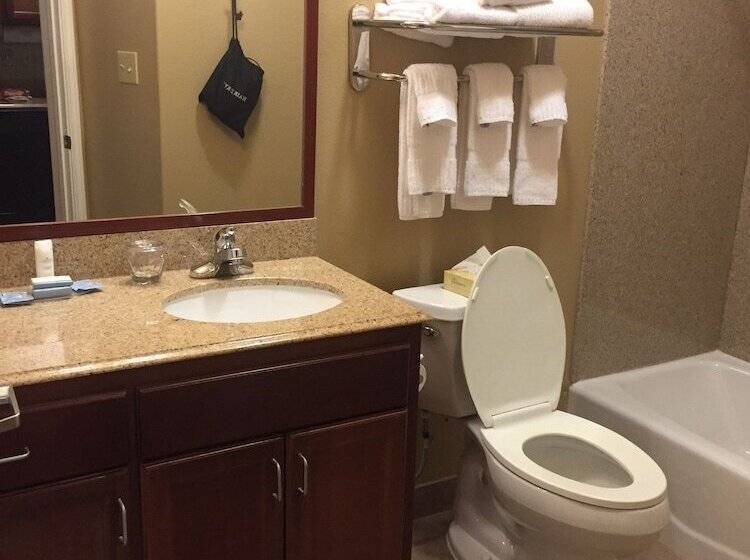 Люкс, Candlewood Victoria, An Ihg