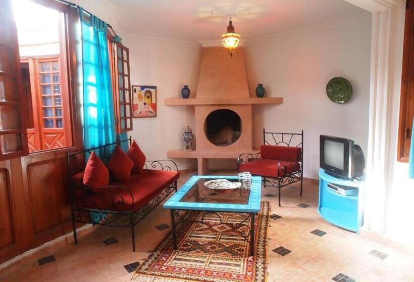 جناح, Riad Al Khansaa