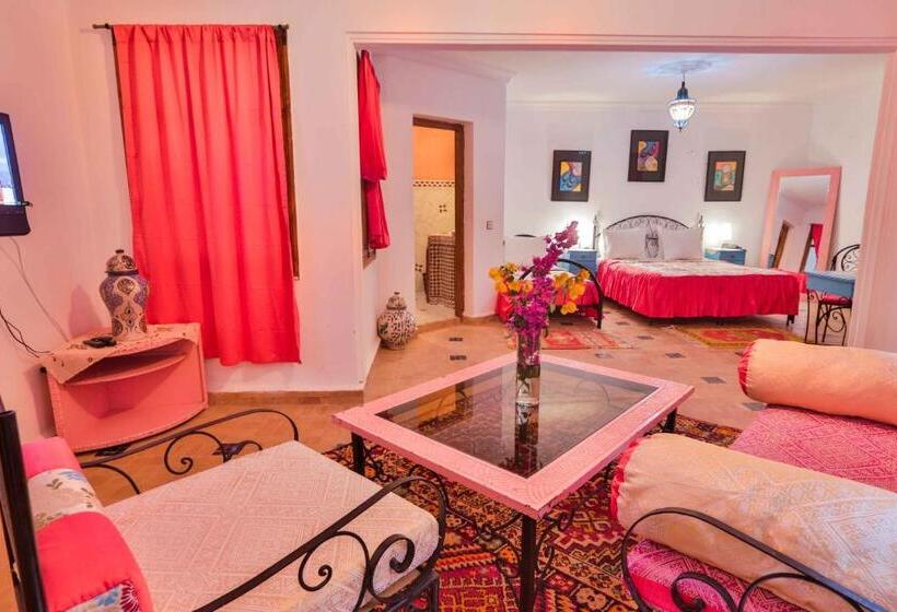 جناح, Riad Al Khansaa