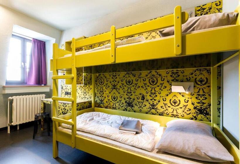 Номер Стандарт, Youth Hostel Würzburg
