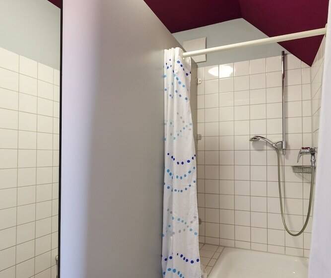Четырехместный Номер Стандарт, Youth Hostel Würzburg