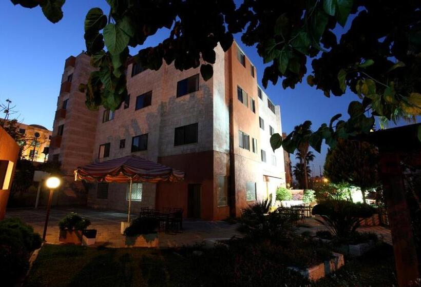 استودیوی لوکس, Barakat Hotel Apartments