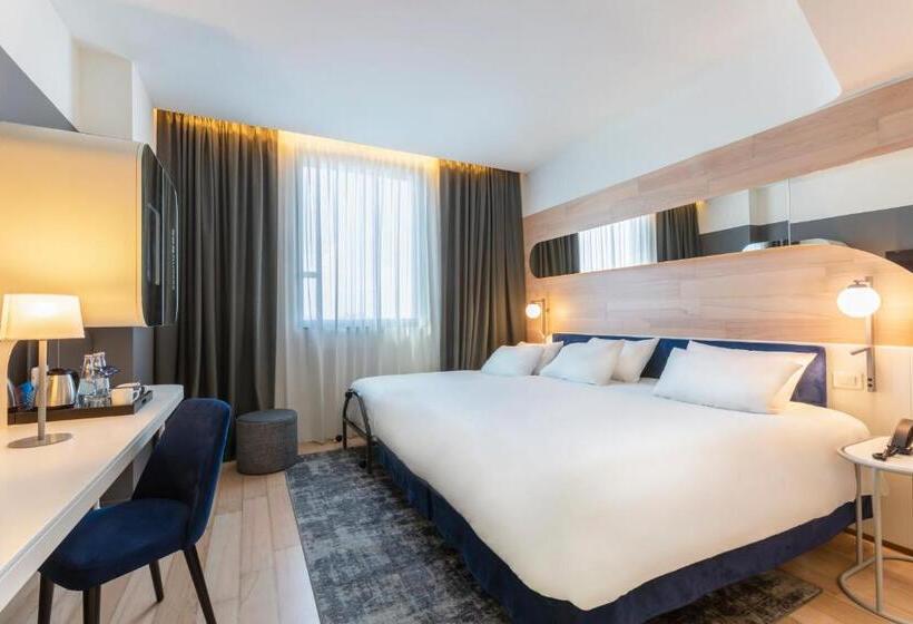带大床的标准间, Voco Milan Fiere, An Ihg