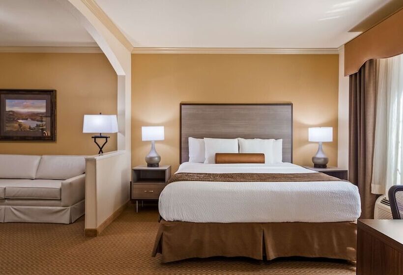 스위트, Best Western Plus Crown Colony Inn & Suites