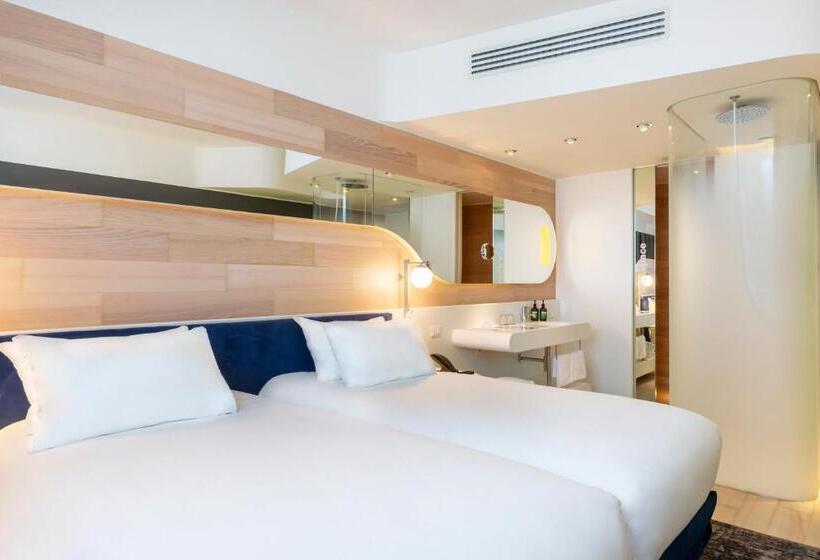 标准三人间, Voco Milan Fiere, An Ihg
