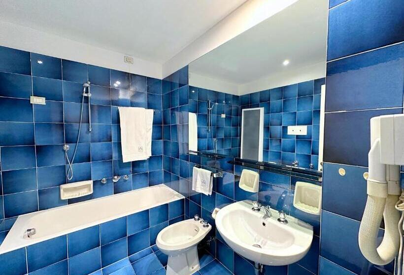 اتاق کلاس بیزنس, Terme Delle Nazioni