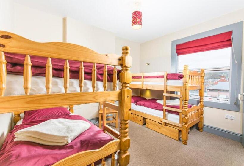 Четырехместный Номер Стандарт, Llangollen Hostel Self Catering   All Private Bedrooms