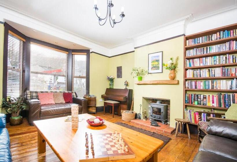 Семейный Номер, Llangollen Hostel Self Catering   All Private Bedrooms