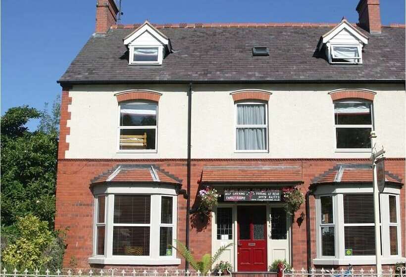 Люкс, Llangollen Hostel Self Catering   All Private Bedrooms