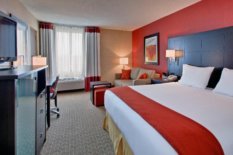 Стандартный Номер Кровать Кинг, Holiday Inn Express Hotel & Suites Chatham South, An Ihg