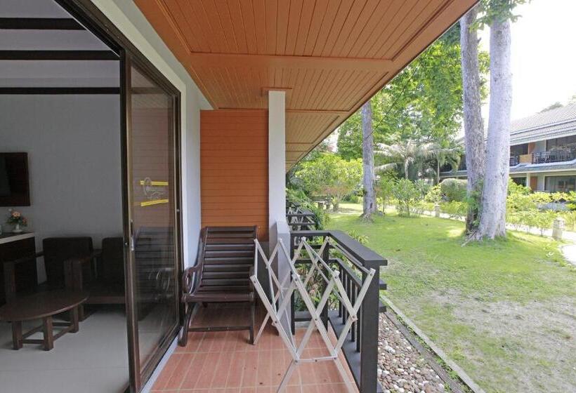 デラックストリプルルーム, Phi Phi Andaman Beach Resort