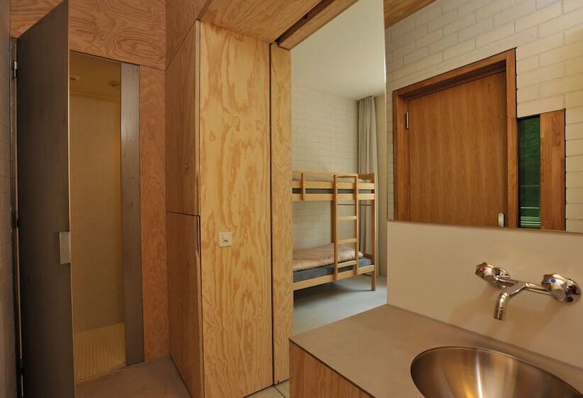 Четырехместный Номер Стандарт, Basel Youth Hostel
